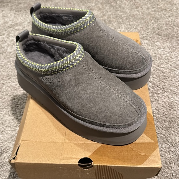 Kookaburra by UGG Platform Slip On - Picture 1 of 8